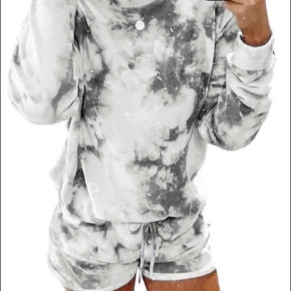 Black & White tie-dye long sleeve lounge set - Picture 2 of 5